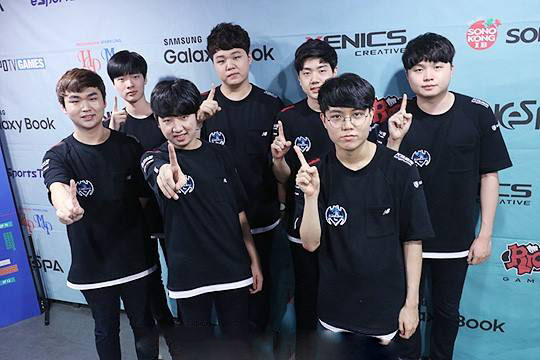 经过与选手本人充分且友好的沟通与协商，自由人辅助选手张明（ID：QiuQiu）即日起正式加入FPX